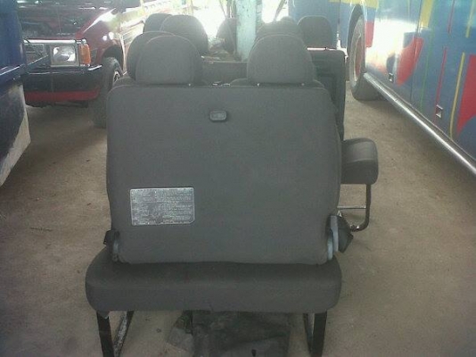 เบาะรถตู้ ถอดจากรถป้ายแดง เบาะรถตู้ ถอดจากรถป้ายแดง