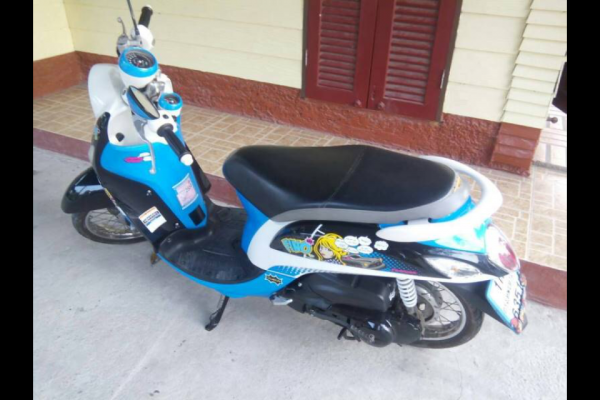 ขาย All New Fino(หัวฉีด) ฟ้า-ขาว  2013ราคา25000บาทด่วนๆ ภาษีไม่ขาดต่อ