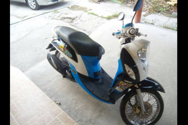 ขาย All New Fino(หัวฉีด) ฟ้า-ขาว  2013ราคา25000บาทด่วนๆ ภาษีไม่ขาดต่อ