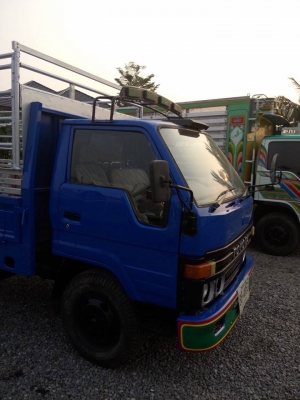 ขายหกล้อโตโยต้าBU87เครื่อง115แรงม้า รถสวยพร้อมใช้ ยางดี คัสซีสวย เครื่องแน่น เฟืองท้ายน๊อต6ตัว ยาว4.40เมตร กว้าง2เมตร ทะเบียนพร้อมโอน