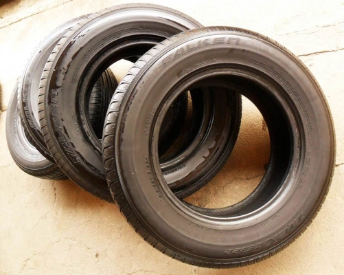 ยางกระบะขอบ15 ฟอลเคน215-65-R15(4เส้น1,600บ) ดอกหนาๆ95\% ยางกระบะขอบ15 ฟอลเคน215-65-R15(4เส้น1,600บ) ดอกหนาๆ95\%