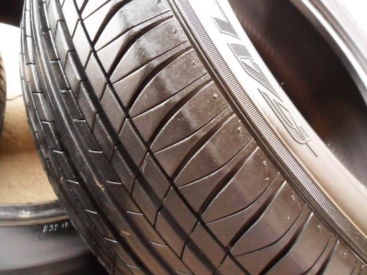 ยางกระบะขอบ15 ฟอลเคน215-65-R15(4เส้น1,600บ) ดอกหนาๆ95\% ยางกระบะขอบ15 ฟอลเคน215-65-R15(4เส้น1,600บ) ดอกหนาๆ95\%