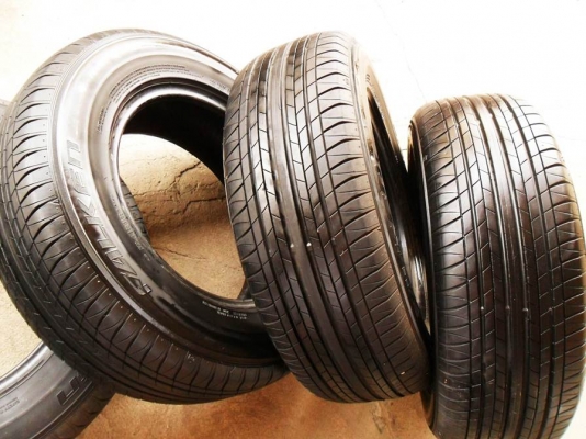 ยางกระบะขอบ15 ฟอลเคน215-65-R15(4เส้น1,600บ) ดอกหนาๆ95\% ยางกระบะขอบ15 ฟอลเคน215-65-R15(4เส้น1,600บ) ดอกหนาๆ95\%