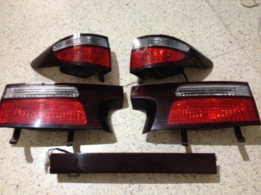 ไฟท้าย ESTIMA ปี01 05 ครบชุดของเก่าญี่ปุ่นสภาพสวย