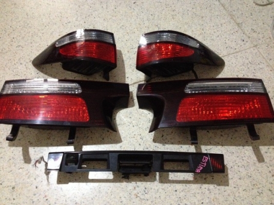 ไฟท้าย ESTIMA ปี01 05 ครบชุดของเก่าญี่ปุ่นสภาพสวย