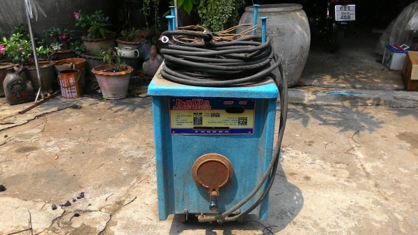 ตู้เชื่อมไฟฟ้า makita 300 A coil ทองแดงแท้