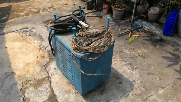ตู้เชื่อมไฟฟ้า makita 300 A coil ทองแดงแท้