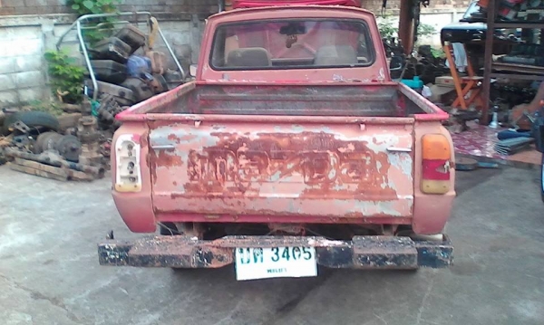 แยกขายเป็นอะไหล่มาสด้่าพันสี่ขอ ครับ 090-0483494