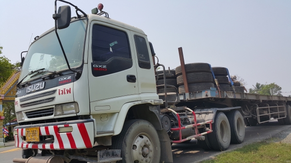 ขายรถหัวลาก 10 ล้อ 2 เพลา ISUZU 270 ปี.46 ขายตามสภาพ รถใช้งานอยู่ ราคา.1100000 ต่อรองครับ