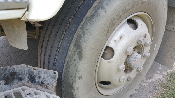 ขายรถหัวลาก 10 ล้อ 2 เพลา ISUZU 270 ปี.46 ขายตามสภาพ รถใช้งานอยู่ ราคา.1100000 ต่อรองครับ