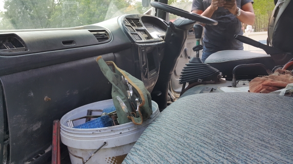 ขายรถหัวลาก 10 ล้อ 2 เพลา ISUZU 270 ปี.46 ขายตามสภาพ รถใช้งานอยู่ ราคา.1100000 ต่อรองครับ