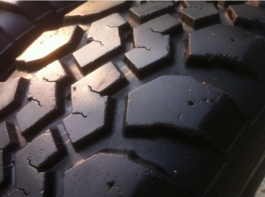 ขายยาง mud maxxis buckshot 265/75/16 สภาพสวย ขายยาง mud maxxis buckshot 265/75/16 สภาพสวย