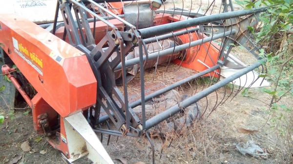 ด่วน!!!ขายรถเกี่ยวข้าวคูโบต้าDc60plus .+เล่มทะเบียนื  250000บาทลดสุดๆ