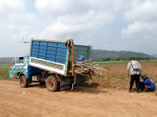 ขายแล้วครับไปส่ง จ.อุดรธานี ขอบคุณ truck2hand ช่องทางขายรถครับ