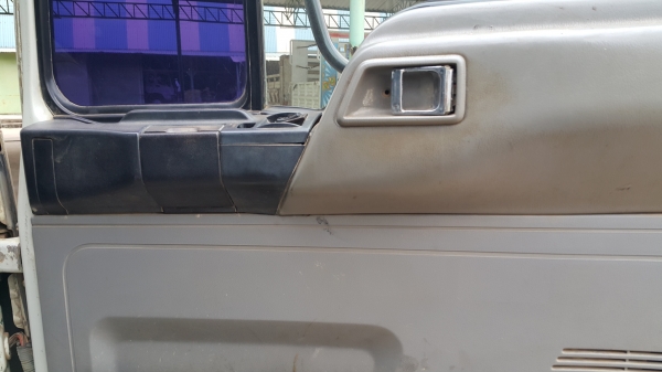 ขายรถ 10 ล้อ 2 เพลา กระบะเหล็กดั้ม อู่.เสรีชัย HINO FM3MNLD ปี.39 ไฟฟ้า มีระบบลาก รถสวย ราคา.1200000 สนใจรีบจองด่วน