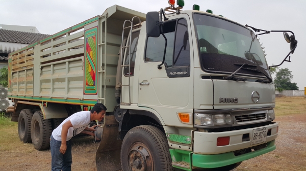 ขายรถ 10 ล้อ 2 เพลา กระบะเหล็กดั้ม อู่.เสรีชัย HINO FM3MNLD ปี.39 ไฟฟ้า มีระบบลาก รถสวย ราคา.1200000 สนใจรีบจองด่วน