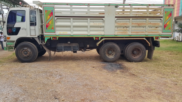 ขายรถ 10 ล้อ 2 เพลา กระบะเหล็กดั้ม อู่.เสรีชัย HINO FM3MNLD ปี.39 ไฟฟ้า มีระบบลาก รถสวย ราคา.1200000 สนใจรีบจองด่วน