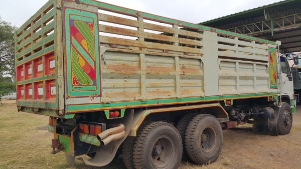 ขายรถ 10 ล้อ 2 เพลา กระบะเหล็กดั้ม อู่.เสรีชัย HINO FM3MNLD ปี.39 ไฟฟ้า มีระบบลาก รถสวย ราคา.1200000 สนใจรีบจองด่วน