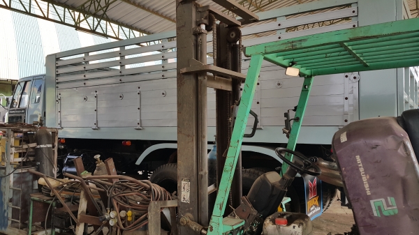 ขายรถ 10 ล้อ 2 เพลา กระบะเนียมดั้ม ISUZU นางฟ้า 240 ปี.39 รถสวย ราคา.1200000 สนใจรีบจองนะ