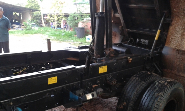 ขาย IZUSU Deca 190hp 6HL1 สภาพสวยมากๆ ดั้มพ์นอกแท้ทั้งคัน อินวอยซ์ ขาย IZUSU Deca 190hp 6HL1 สภาพสวยมากๆ ดั้มพ์นอกแท้ทั้งคัน อินวอยซ์