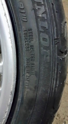 ขายยางdunlop dz  101 ปี 13 245 / 40R17 มี1คู่2500