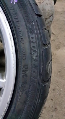 ขายยางdunlop dz  101 ปี 13 245 / 40R17 มี1คู่2500