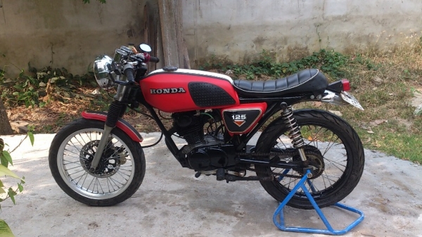 ขาย HONDA GL125 Cafe สภาพเอี่ยมๆสวยๆ ขาย HONDA GL125 Cafe สภาพเอี่ยมๆสวยๆ