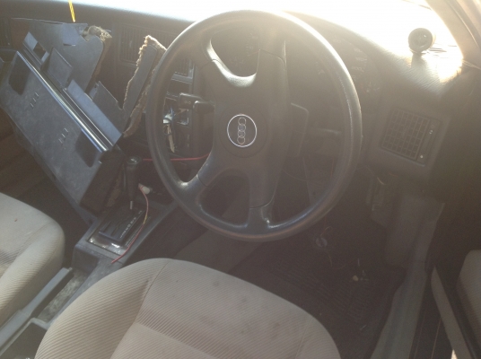 Audi a80 auto แยกอะไหล่ทั่งคันคัฟ