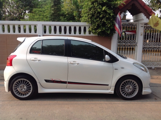 ขาย toyota yaris ตัว TRD สวยจัด ขายถูก ขาย toyota yaris ตัว TRD สวยจัด ขายถูก