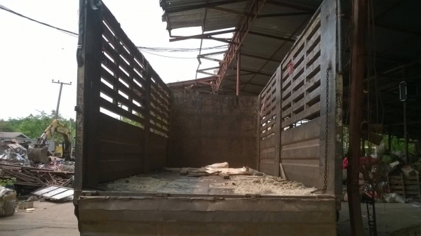 ขายรถล่อง 10 ล้อ เพลาเดียว FL177LA กระบะเหล็ก เครื่อง EH700 168 แรงม้า เบรคทิฟฟี่ พวงมาลัยพาวเวอร์ ทะเบียนเต็มพร้อมโอน ราคาต่อรองได้ครับ