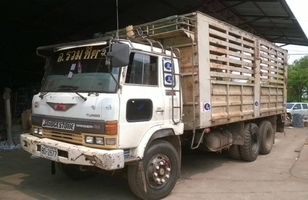 ขายรถล่อง 10 ล้อ เพลาเดียว FL177LA กระบะเหล็ก เครื่อง EH700 168 แรงม้า เบรคทิฟฟี่ พวงมาลัยพาวเวอร์ ทะเบียนเต็มพร้อมโอน ราคาต่อรองได้ครับ