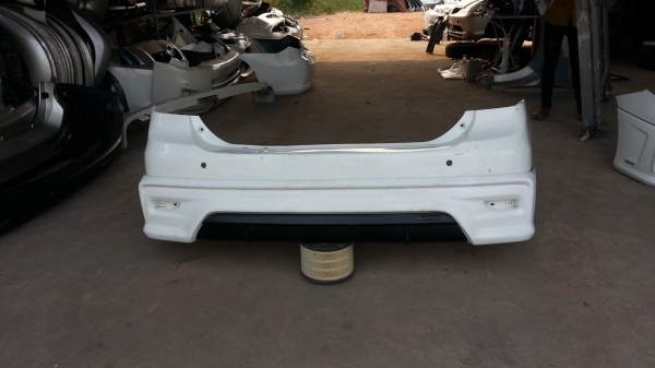 กันชนหนลัง Altis พร้อมชุด TRD  ของแท้มือสอง