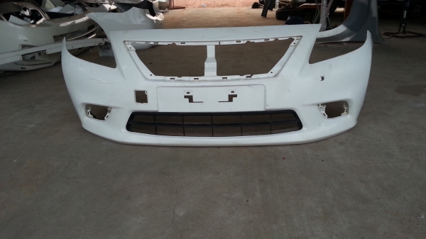 กันชนหน้า Nissan Almera ของแท้มือสอง