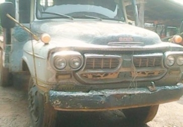 ISUZU TX 185 HP PD6 รถหัวยาวสิบล้อเพลาเดียว ช่วงล่างเพลาเดียวของ FUSO เทรลเลอร์ท้ายลาดขึ้นรถแบ็คโฮร PC 120 รถสภาพดีพร้อมลากพร้อมบรรทุกได้เลยครับ เครื่องยนต์ 185 แรงเครื่องแรงดีสุดครับยังไม่แจ้งลงเล่มนะครับ ภายในเก๋งคอนโซลครบ พวงมาลัยธรรมดา ช่วงล่างคัชซีไม