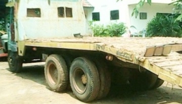 ISUZU TX 185 HP PD6 รถหัวยาวสิบล้อเพลาเดียว ช่วงล่างเพลาเดียวของ FUSO เทรลเลอร์ท้ายลาดขึ้นรถแบ็คโฮร PC 120 รถสภาพดีพร้อมลากพร้อมบรรทุกได้เลยครับ เครื่องยนต์ 185 แรงเครื่องแรงดีสุดครับยังไม่แจ้งลงเล่มนะครับ ภายในเก๋งคอนโซลครบ พวงมาลัยธรรมดา ช่วงล่างคัชซีไม