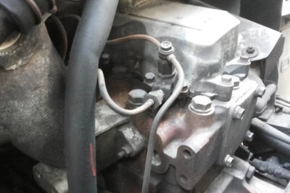 HINO KT 725 - 220 HP EM100 สิบล้อ 2 เพลา ขายเฉพาะหัวเก๋งกับตัวคัชซีนะครับไม่มีกระบะ เครื่องยนต์ 220 แรงเครื่องแน่นแรงดีสุดๆครับลงเล่มครบ หัวเก๋ง HINO F18 ลงเล่มครบพร้อมภายในเก๋งคอนโซลสวยครบ พวงมาลัยเพาเวอร์ ระบบเบรคทริ๊ปฟี้ครบครัน ช่วงล่างแน่นคัชซีไม่มีแต