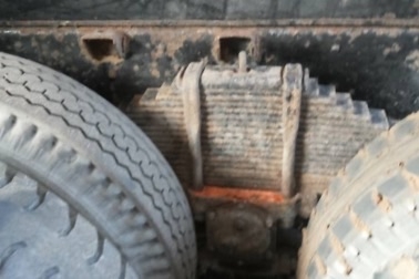 HINO KT 725 - 220 HP EM100 สิบล้อ 2 เพลา ขายเฉพาะหัวเก๋งกับตัวคัชซีนะครับไม่มีกระบะ เครื่องยนต์ 220 แรงเครื่องแน่นแรงดีสุดๆครับลงเล่มครบ หัวเก๋ง HINO F18 ลงเล่มครบพร้อมภายในเก๋งคอนโซลสวยครบ พวงมาลัยเพาเวอร์ ระบบเบรคทริ๊ปฟี้ครบครัน ช่วงล่างแน่นคัชซีไม่มีแต