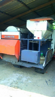 ขายรถเกี่ยวข้าวKUBOTA DC60เอกสารเล่มทะเบียน สภาพพร้อมใช้งาน เครื่องดี ช่วงล่างเต็ม สภาพพร้อมลุยงาน ตู้ดี
