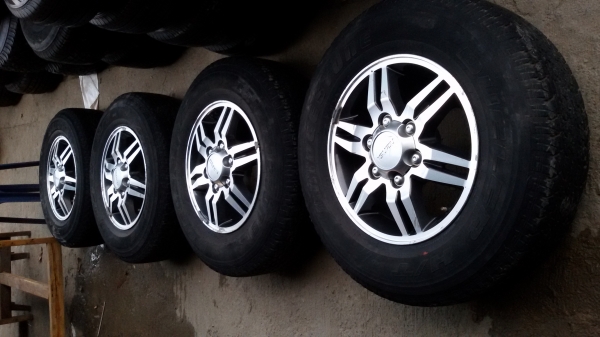 ขายล้อขอบ16 6รูพร้อมยางปี11ชุดละ5800