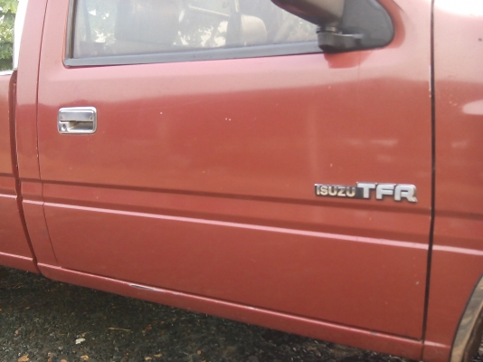 กะบะตอนเดียวisuzu tfr 90hp 2500ปี93 พไม่ เพาเวอร์  เครื่องดีมาก แคสซีสวย แอร์เย็นๆ ภายในสะอาด สวยงาม น่าใช้มากๆ