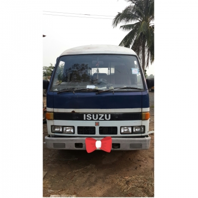 ขายรถตู้อีซูซุ  บัดดี้  เครื่องมังกรฝาทองปี95