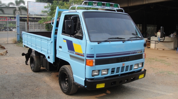 ลดพิเศษ ISUZU NKR รถห้างแท้ กะบะบรรทุก4ล้อ สภาพดีพร้อมใช้ ราคาถูก