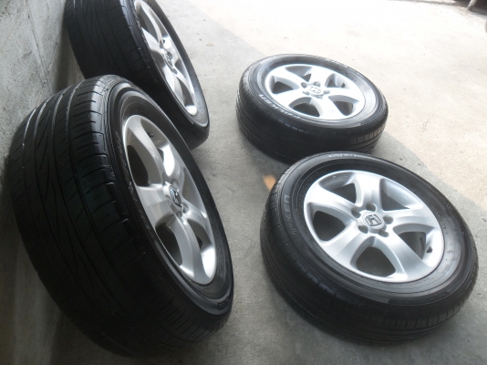 ล้อแม็ก 17นิ้ว 5รู114 ฮอนด้า พร้อมยาง สวยๆ 4 ล้อ ราคา 6700 บาท