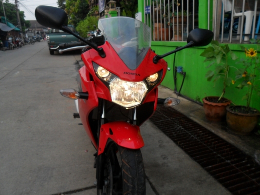 CBR 150R หัวฉีดปลายปี54 รถบ้านเดิมสนิทวิ่งน้อยไม่ล้มไม่ชน สภาพสวยย