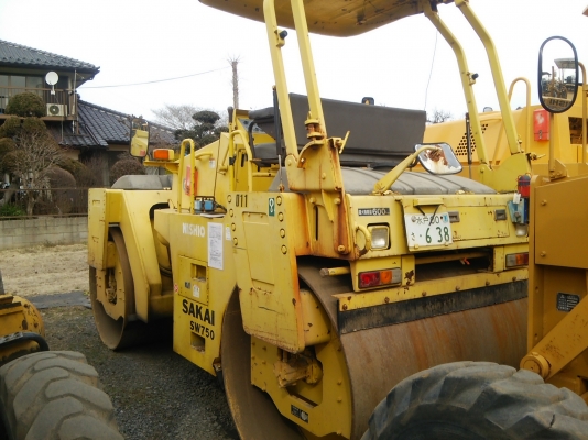 ขายรถบดล้อเหล็ก SAKAI SW750 สภาพสวยพร้อมใช้นำเข้าจากประเทศญี่ปุ่น ติดต่อ อำพล 090-9694506, 080-3031241