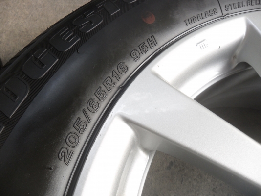 ล้อแม็ก 16นิ้ว 5รู114 ฮอนด้า พร้อมยาง สวยๆ 4 ล้อ ลดราคาเหลือ 5000 บาท