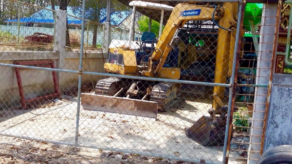 รถขุดKOMATSU pc-30 รุ่น 3  (รถเก่านอก) เครื่อง 3 สูบ มีกระต่ายเต่าเครื่องดีปั๊มดีระบบดีช่วงล่างสวย สนใจติดต่อ 085-5632278 นายภานุกูล