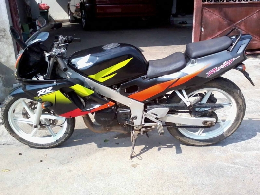 ขาย Honda NSR 150 RR สภาพดี สีสวย ทะเบียนพร้อมโอนครับ