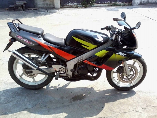 ขาย Honda NSR 150 RR สภาพดี สีสวย ทะเบียนพร้อมโอนครับ