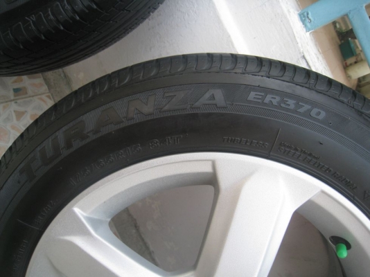 ขายล้อแม็ก Honda city 15"x5.5" 4รู100 et 45 +ยางปี 10 (081-3747940)